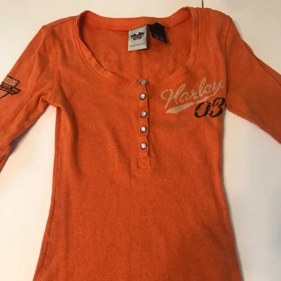 Harley Davidson long sleeve ribbed shirt, gently used in great condition - Picture 2 of 4